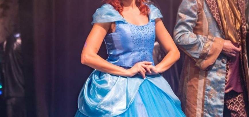  Raganiukės teatro muzikinis spektaklis vaikams „Pelenė“